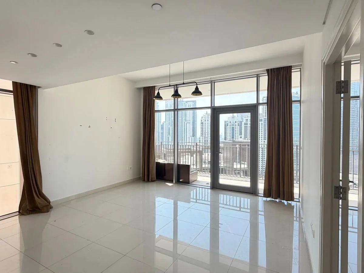 Boulevard Crescent Tower 1 — photo 2