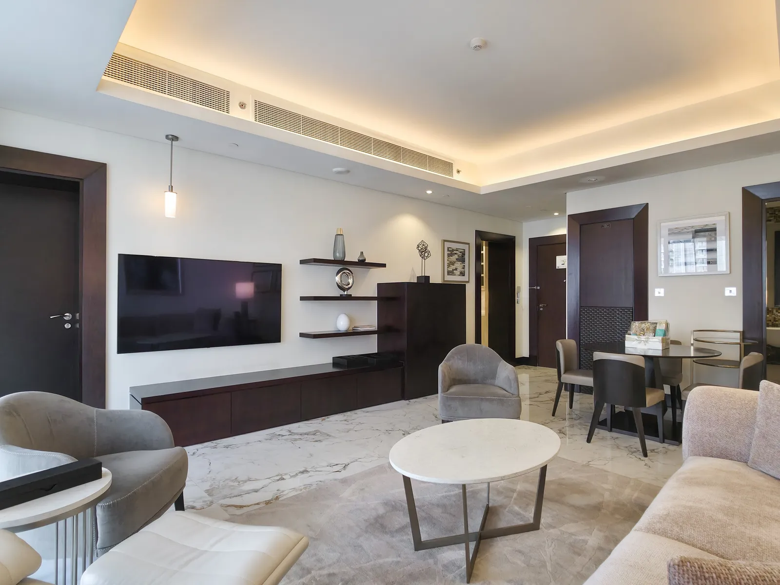 Burj Lake Hotel - The Address DownTown — photo 4